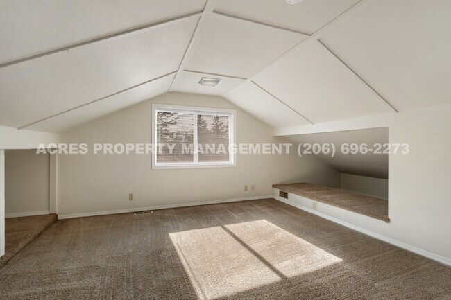 Building Photo - 17041 34th Ave S