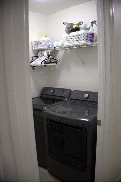 Building Photo - 64 Hill Crest Cir