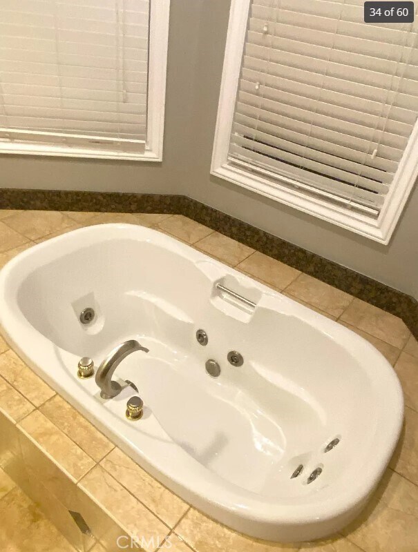 Building Photo - 15991 Oak Tree Crossing