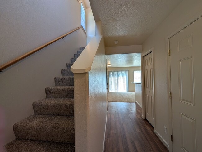 Building Photo - 5949 Aster St