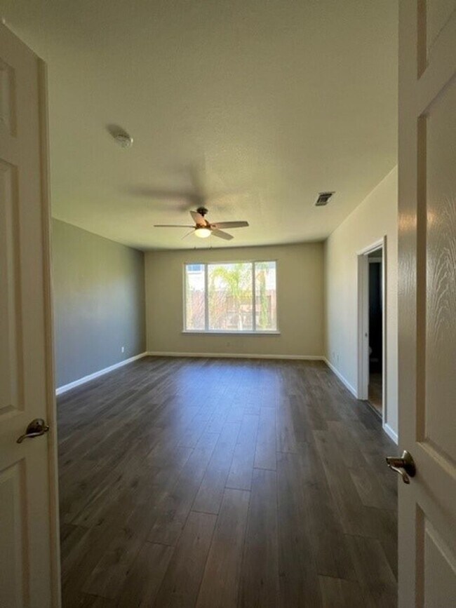 Building Photo - 11805 Dionysus Way
