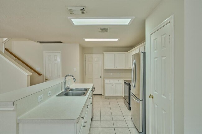 Building Photo - 298 Sentry Maple Pl