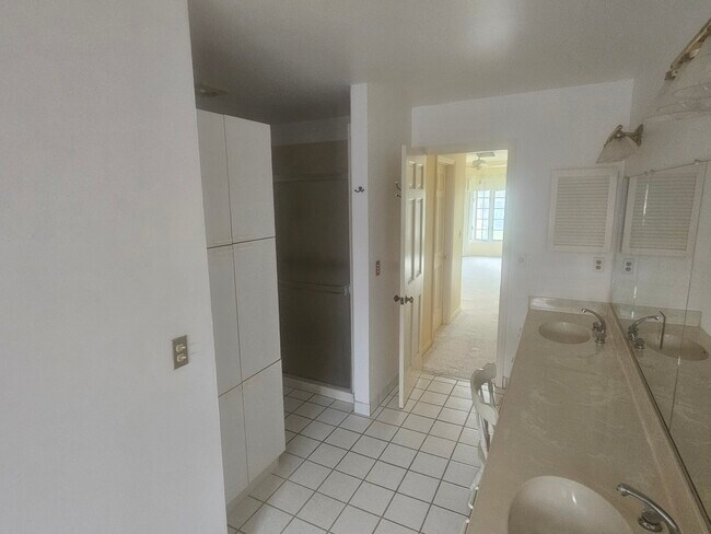 Building Photo - 2966 Oceans Trace