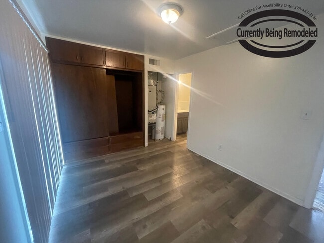Building Photo - 710 W Cunningham Dr