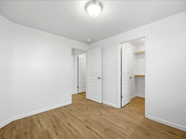 Building Photo - 9352 W 9th Pl