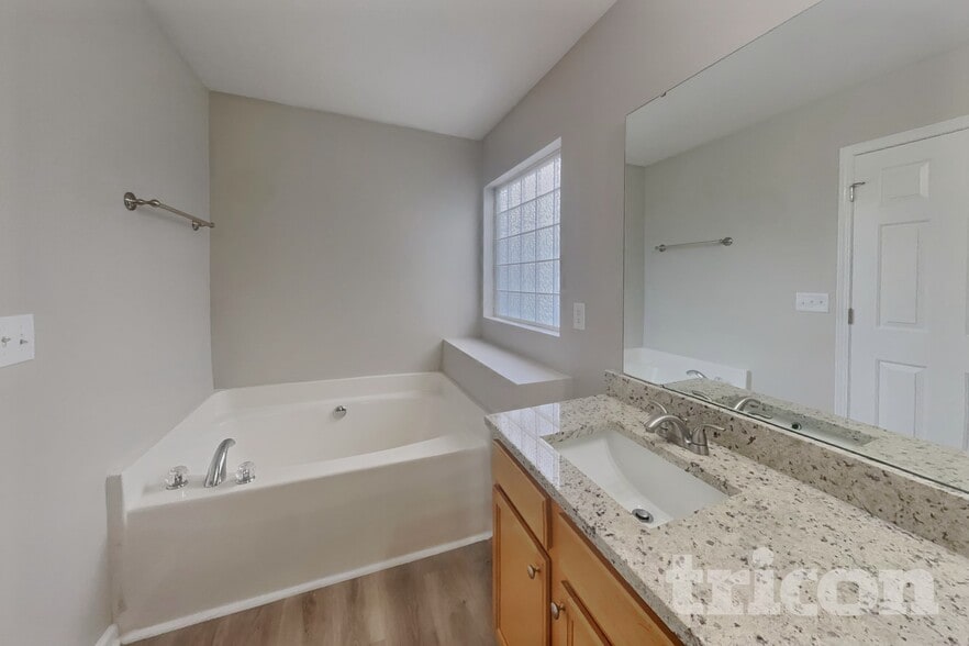 Building Photo - 3120 Rendezvous Dr