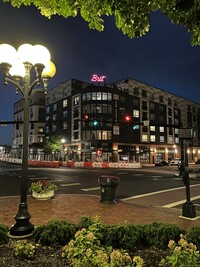 Building Photo - 267 Main St