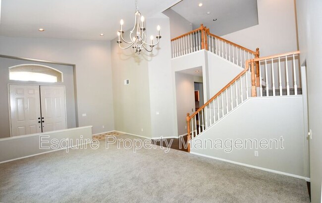 Building Photo - 508 Via Marquesa