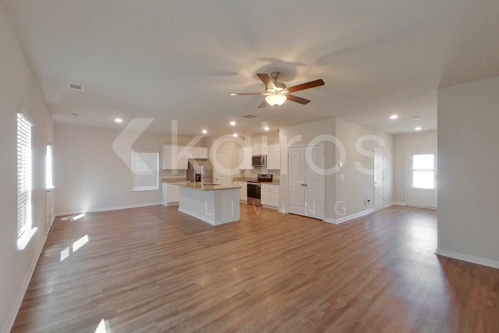 Building Photo - 3564 Bridgewood Dr