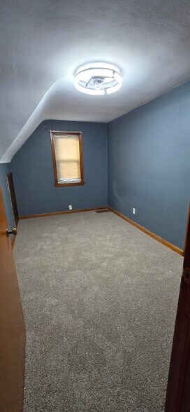 Building Photo - 2151 Lake Ave