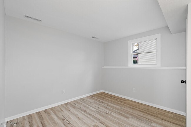 Building Photo - 16982 Bob White Cir