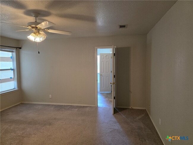 Building Photo - 3901 Mustang Dr