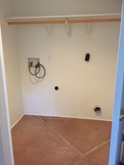 Building Photo - 272 E Calle Arizona