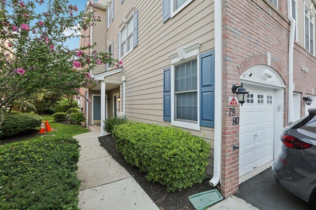 Building Photo - 80 Lydia Dr