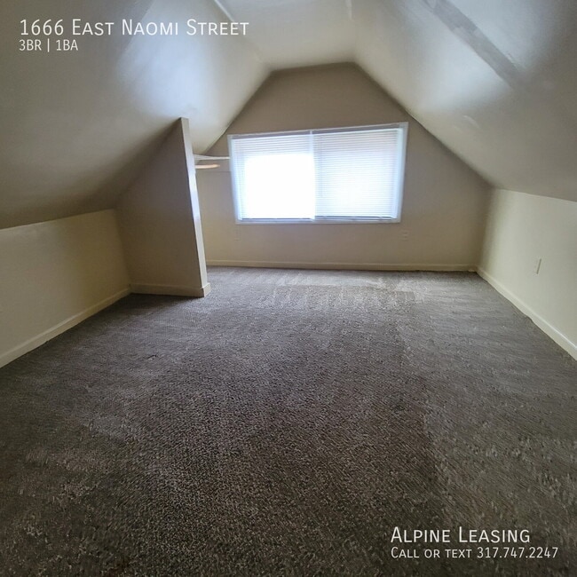 Building Photo - 1666 E Naomi St