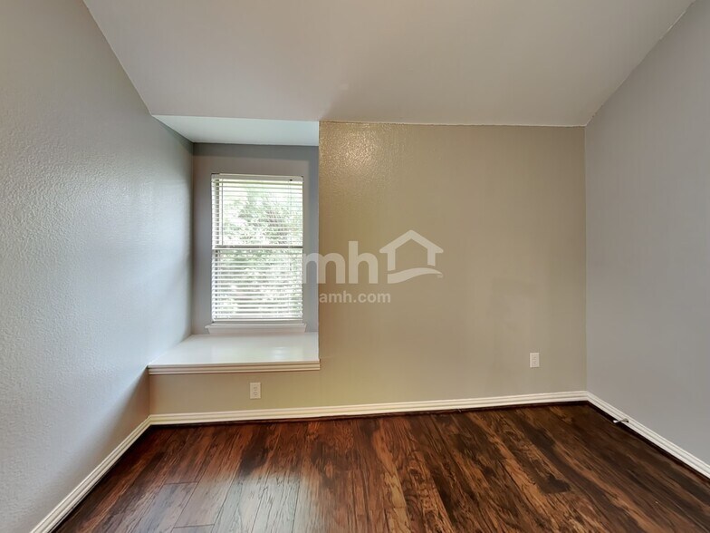 Building Photo - 5205 Geode Ln