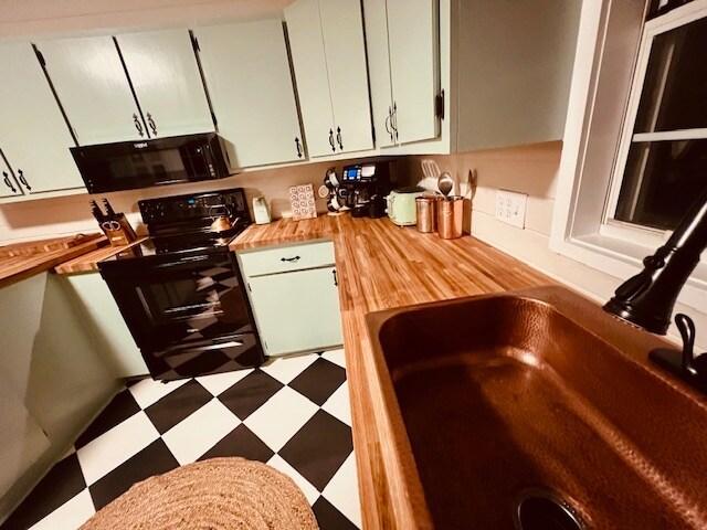 Building Photo - 4412 Wesley Rd