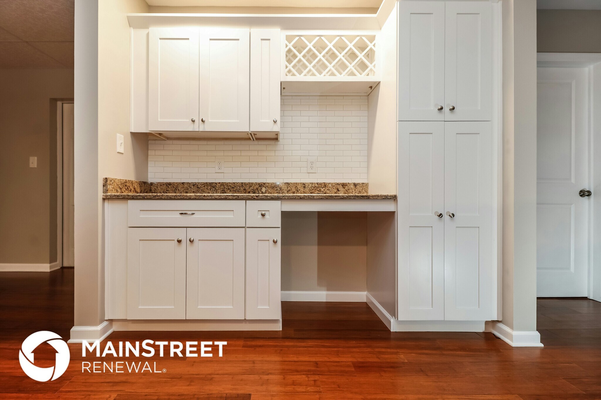 Building Photo - 723 Sunset Dr