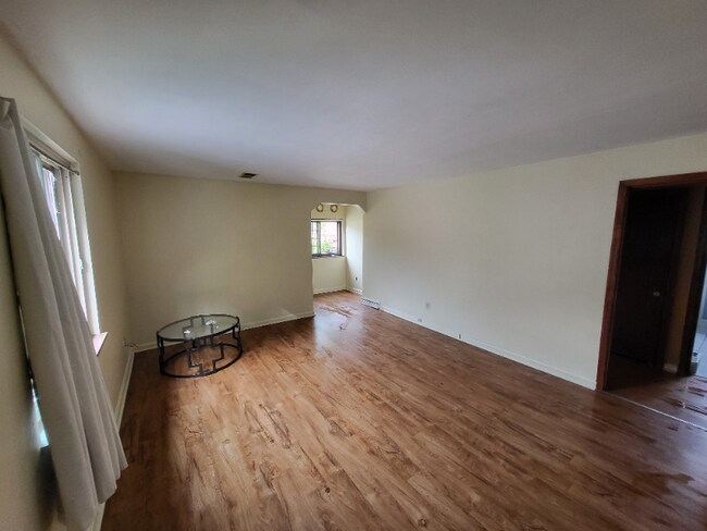 Building Photo - 5141 Sumter Ave