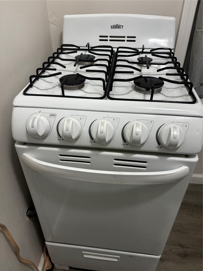 Building Photo - 4025 Hydraulic Ave