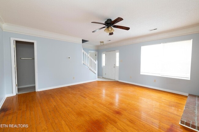 Building Photo - 203 Sweetgum Ln