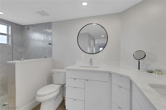 Building Photo - 12945 Vanderbilt Dr