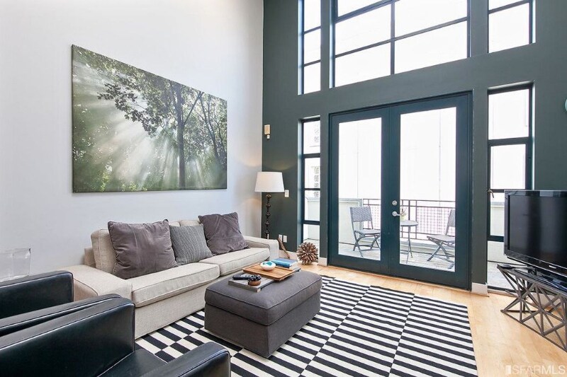 Building Photo - 161 Gilbert St