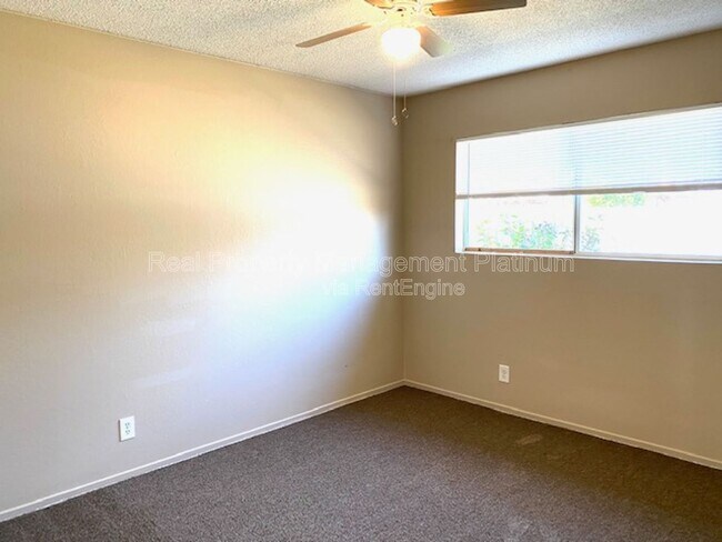 Building Photo - 841 W San Gabriel Ave