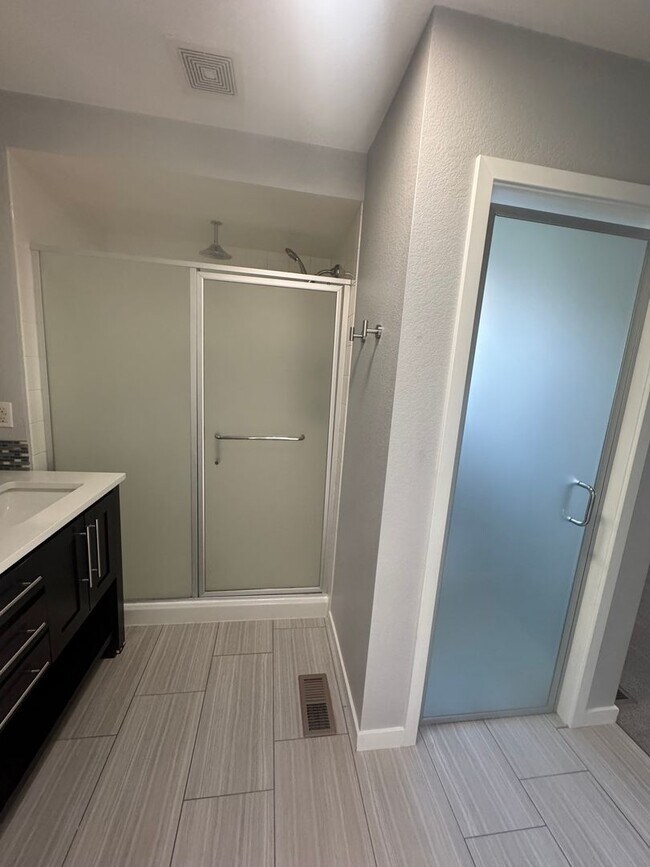 Building Photo - 10816 Truckee Cir