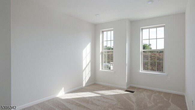 Building Photo - 95 Robeson St