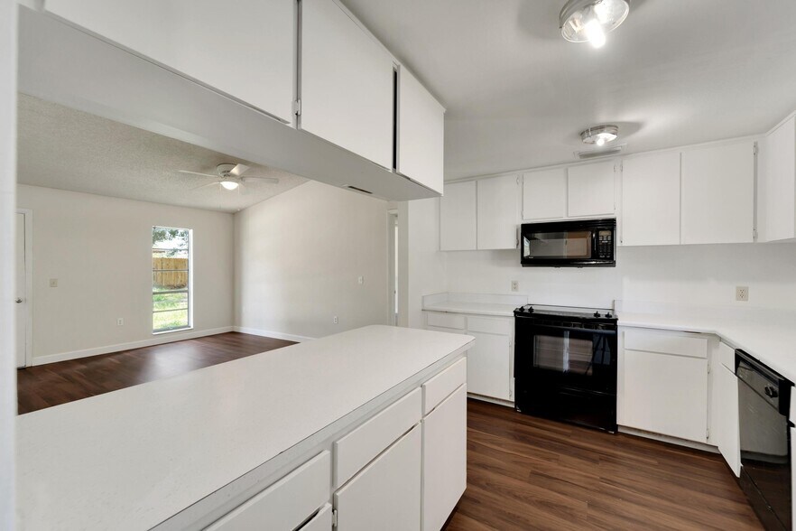 Building Photo - 502 Euclid Ave