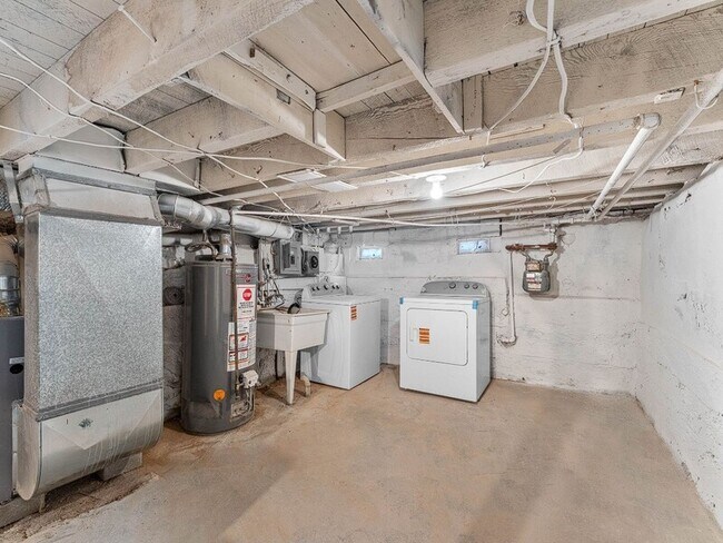 Building Photo - 2430 N 4th St