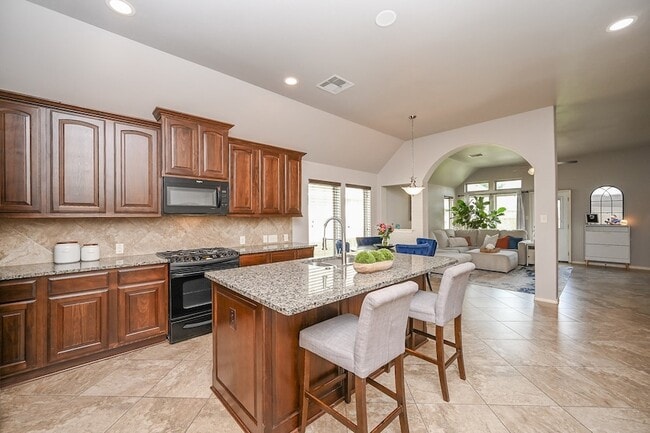 Building Photo - 10911 Overland Trail Dr