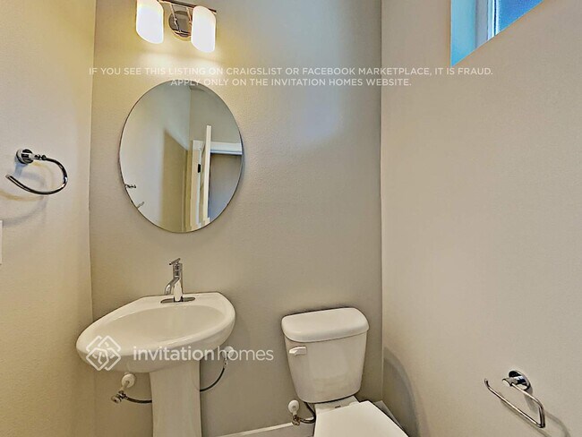 Building Photo - 11211 14th Pl SE