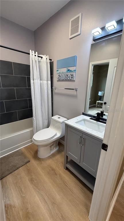 Building Photo - 10414 Villa View Cir