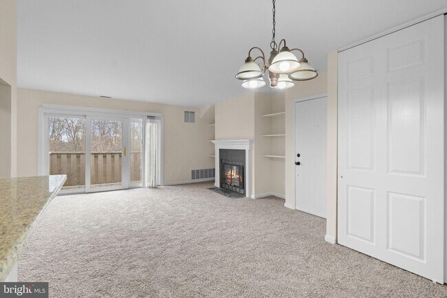 Building Photo - 408 Stockton Ct