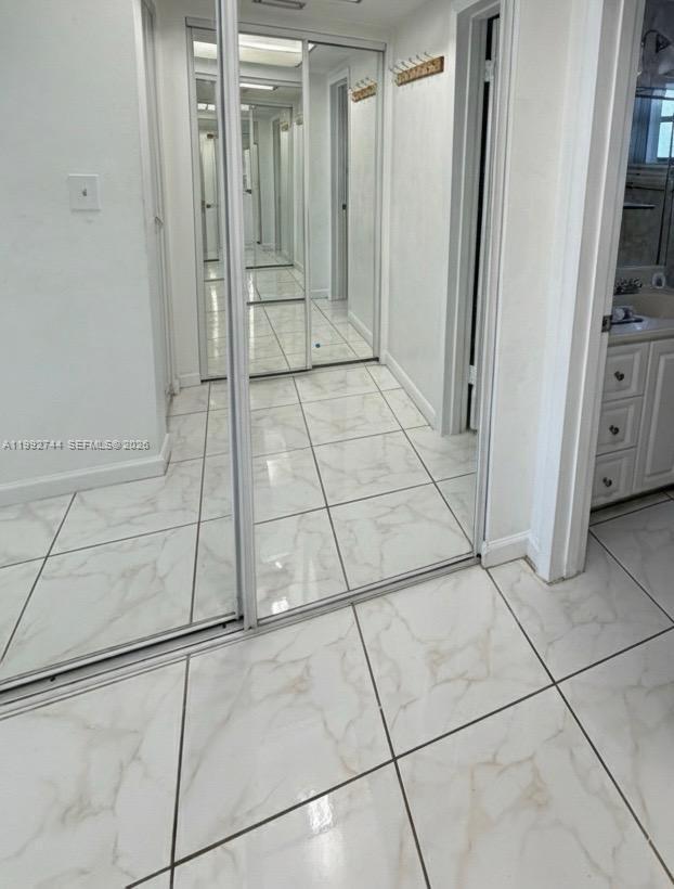 Building Photo - 19051 NE 2nd Ave