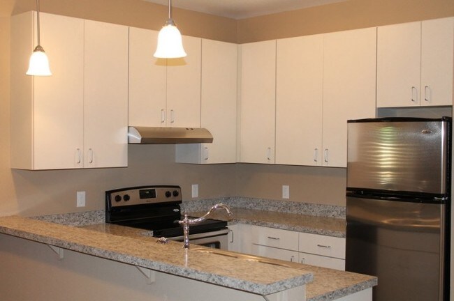 Interior Photo - 2020 Elm