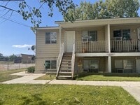 Building Photo - 307 N 1st St