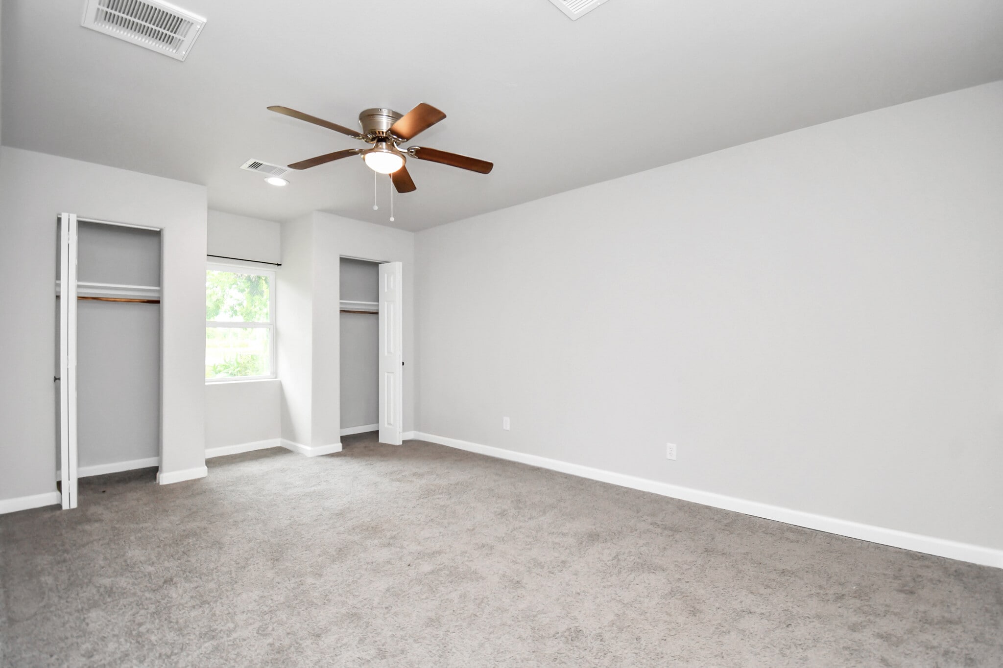 Building Photo - 210 Prune St