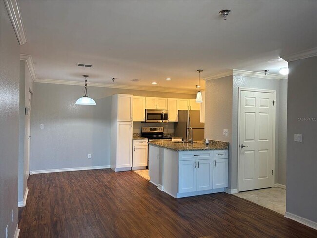 Building Photo - 10263 Gandy Blvd N