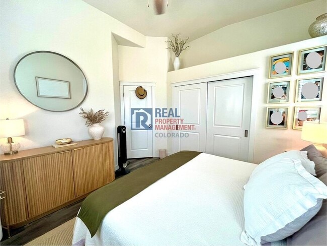 Building Photo - 3640 Inspiration Dr