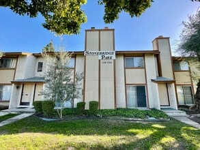 Building Photo - Charming Two Story 2 bedroom, 1.5 Bath in Ontario