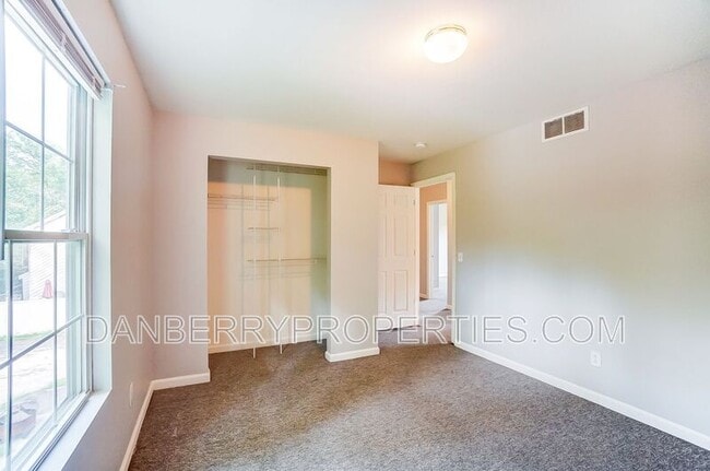 Building Photo - 4211 S Terrace View St