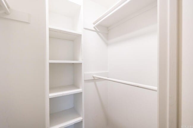 Building Photo - 1601 N Bryant St