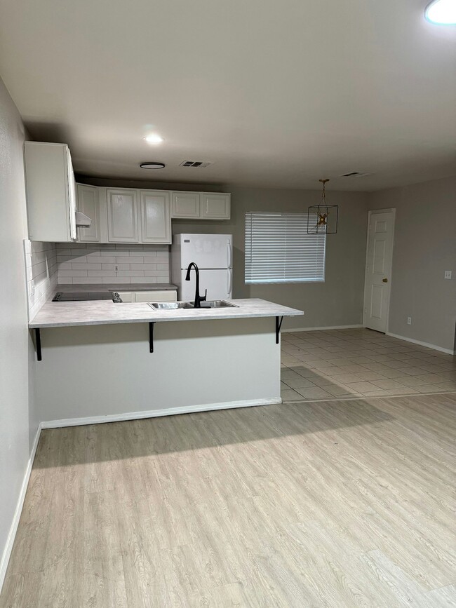 Building Photo - 1926 Haskell Rd