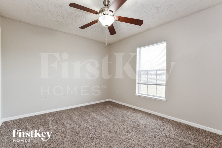 Building Photo - 2189 Rio Grande Canyon Loop