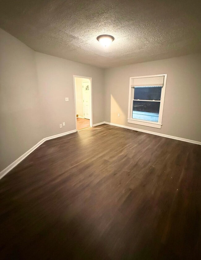 Building Photo - Arcade Ave.