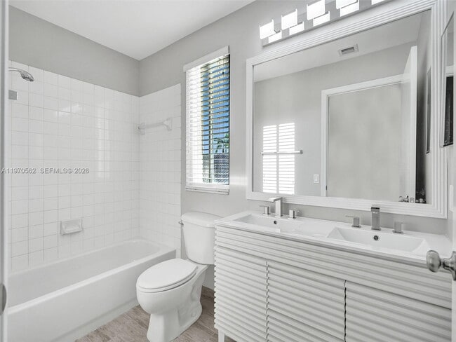 Building Photo - 488 Conservation Dr