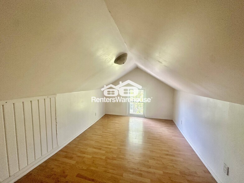 Building Photo - 2300 Beaver Ave